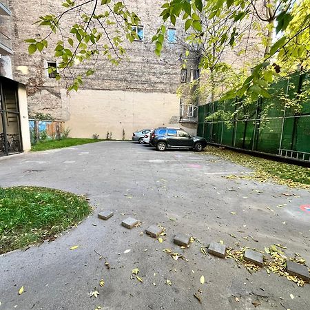Best Seasons La Famiglia Budapest Kültér fotó